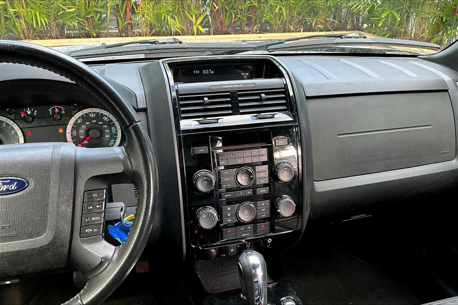 Thumbnail: 2010 Ford Escape - 16