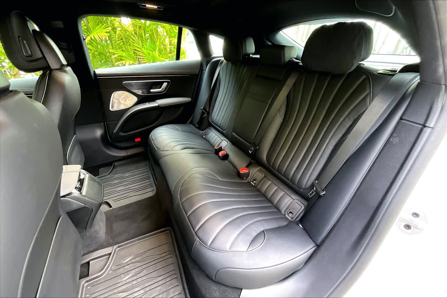 Thumbnail: 2022 Mercedes-Benz EQS - 30