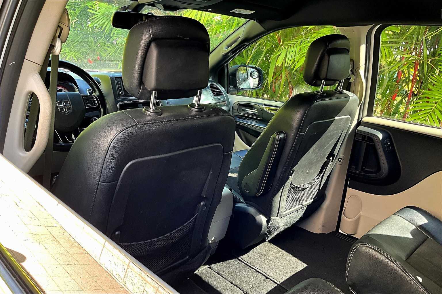 Thumbnail: 2019 Dodge Grand Caravan - 13