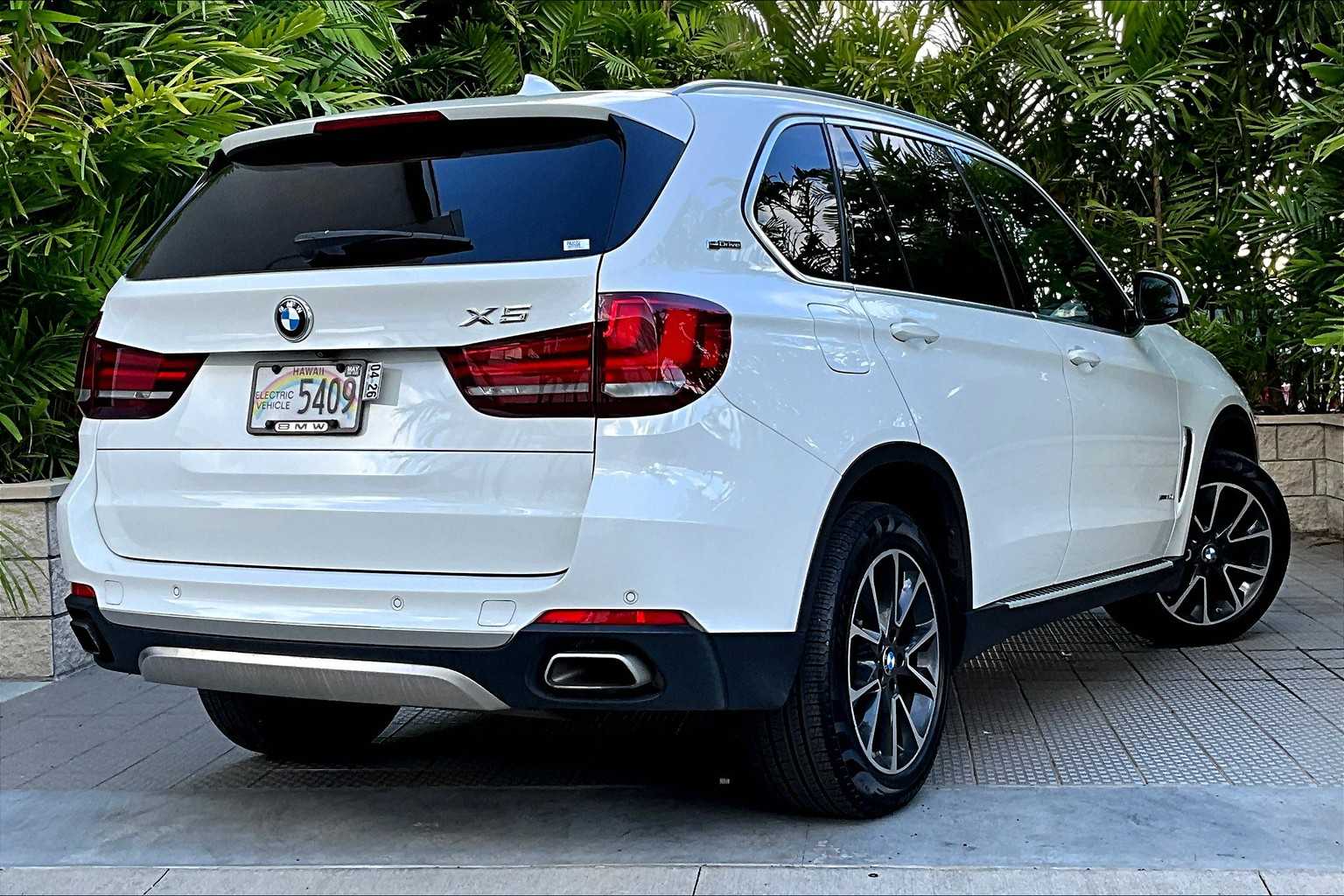 Thumbnail: 2017 BMW X5 - 23
