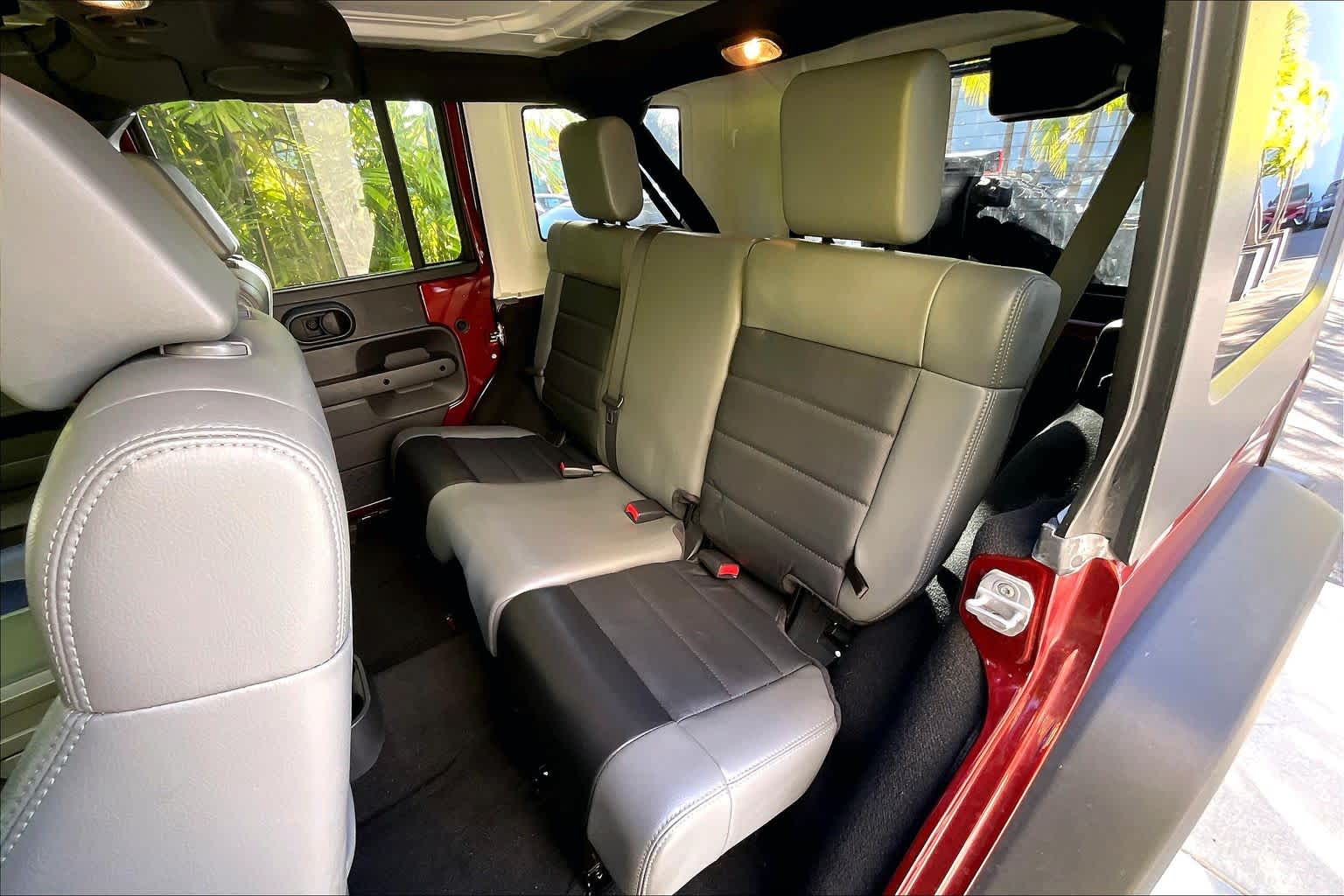 Thumbnail: 2010 Jeep Wrangler - 30