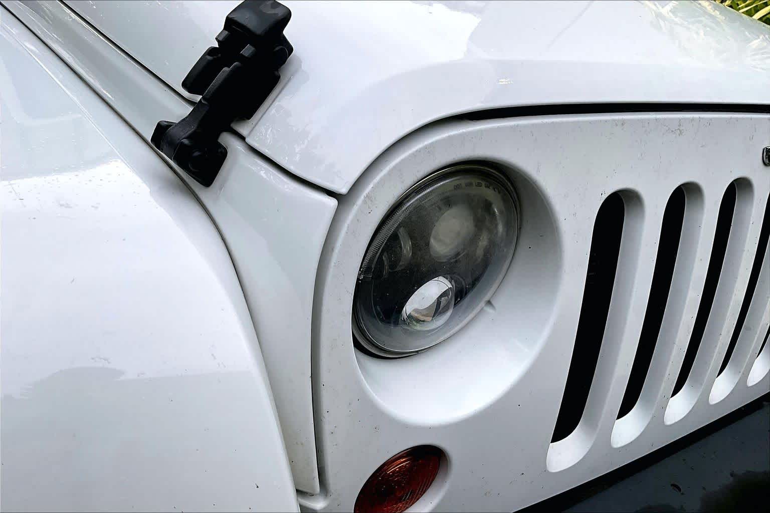 Thumbnail: 2013 Jeep Wrangler - 32