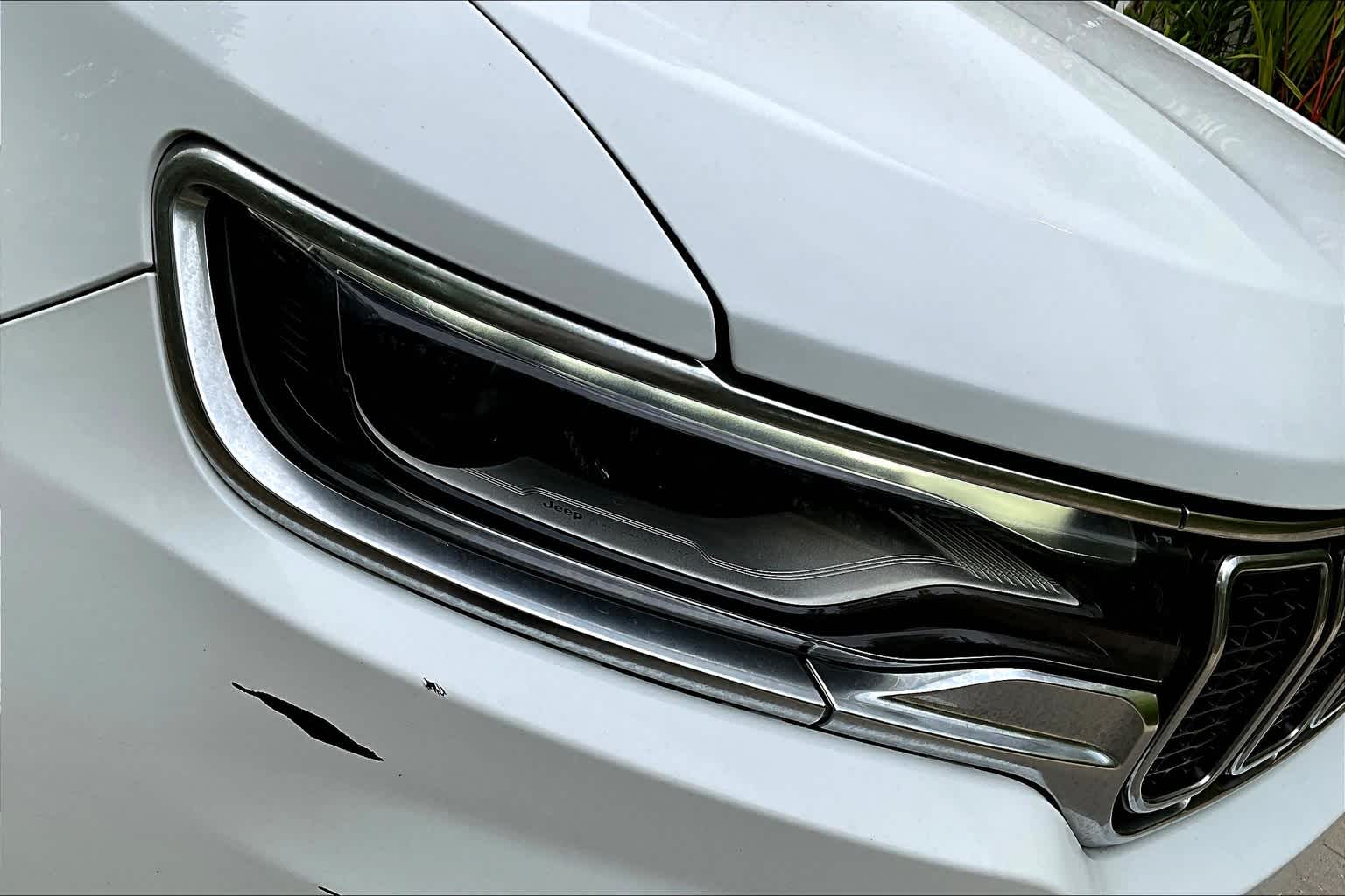 Thumbnail: 2022 Jeep Wagoneer - 31