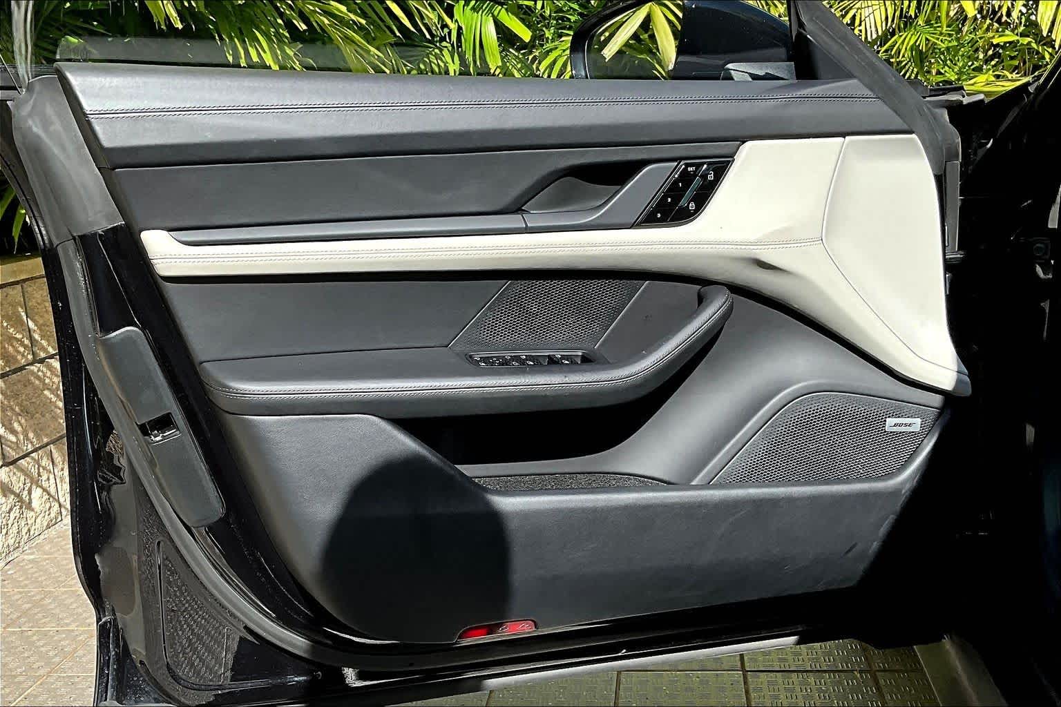 Thumbnail: 2020 Porsche Taycan - 28