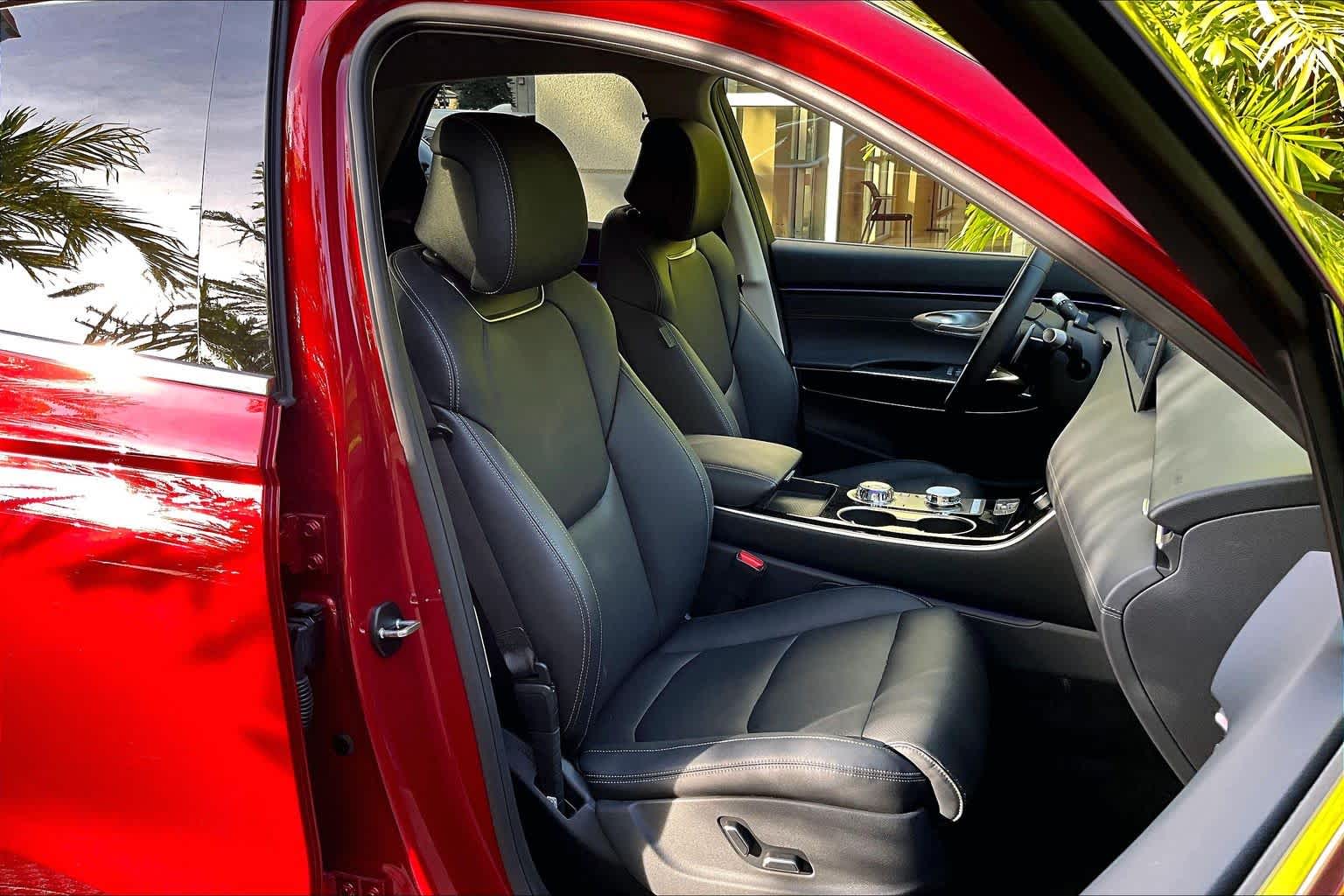 Thumbnail: 2026 Genesis GV70 - 14