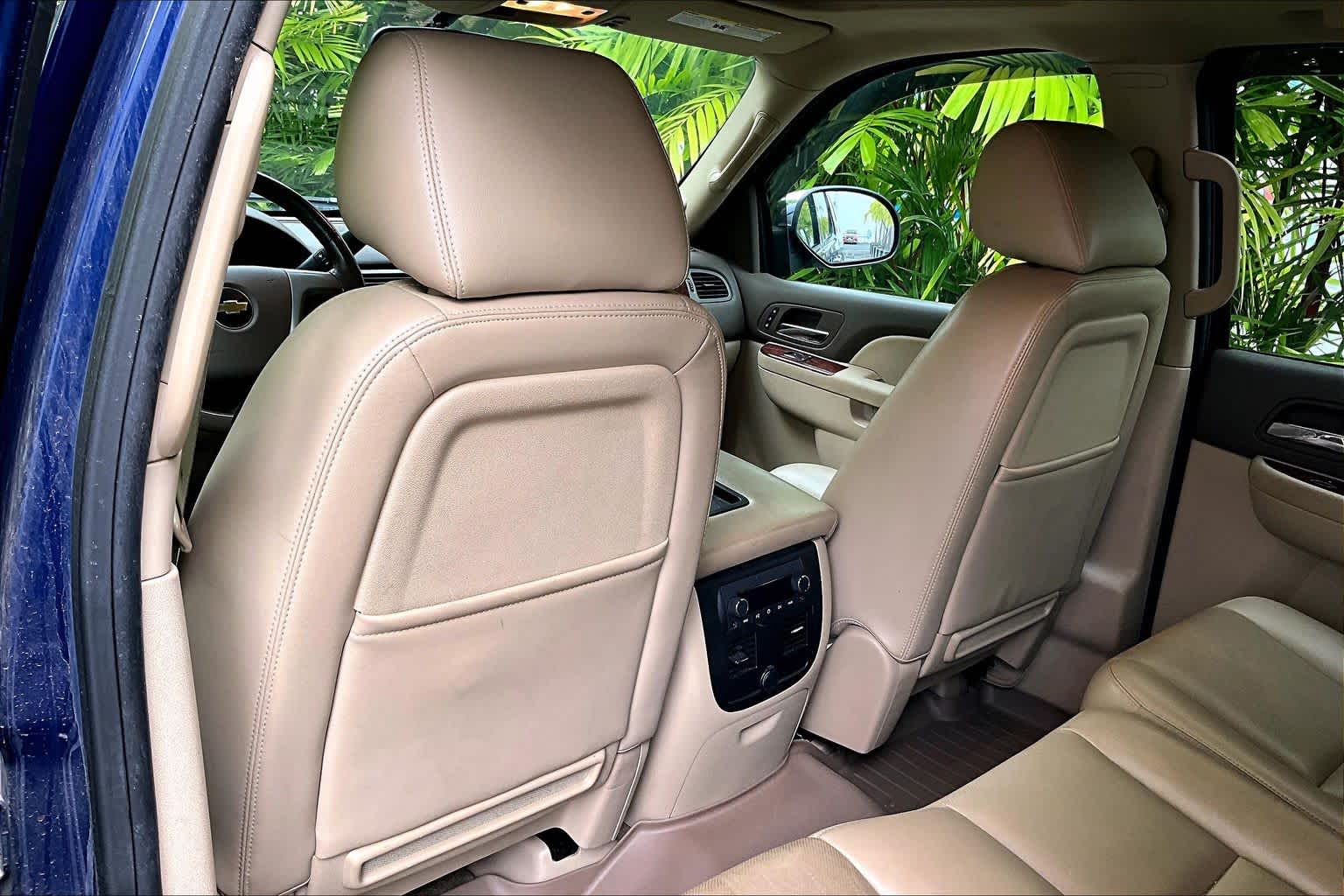 Thumbnail: 2013 Chevrolet Avalanche 1500 - 13