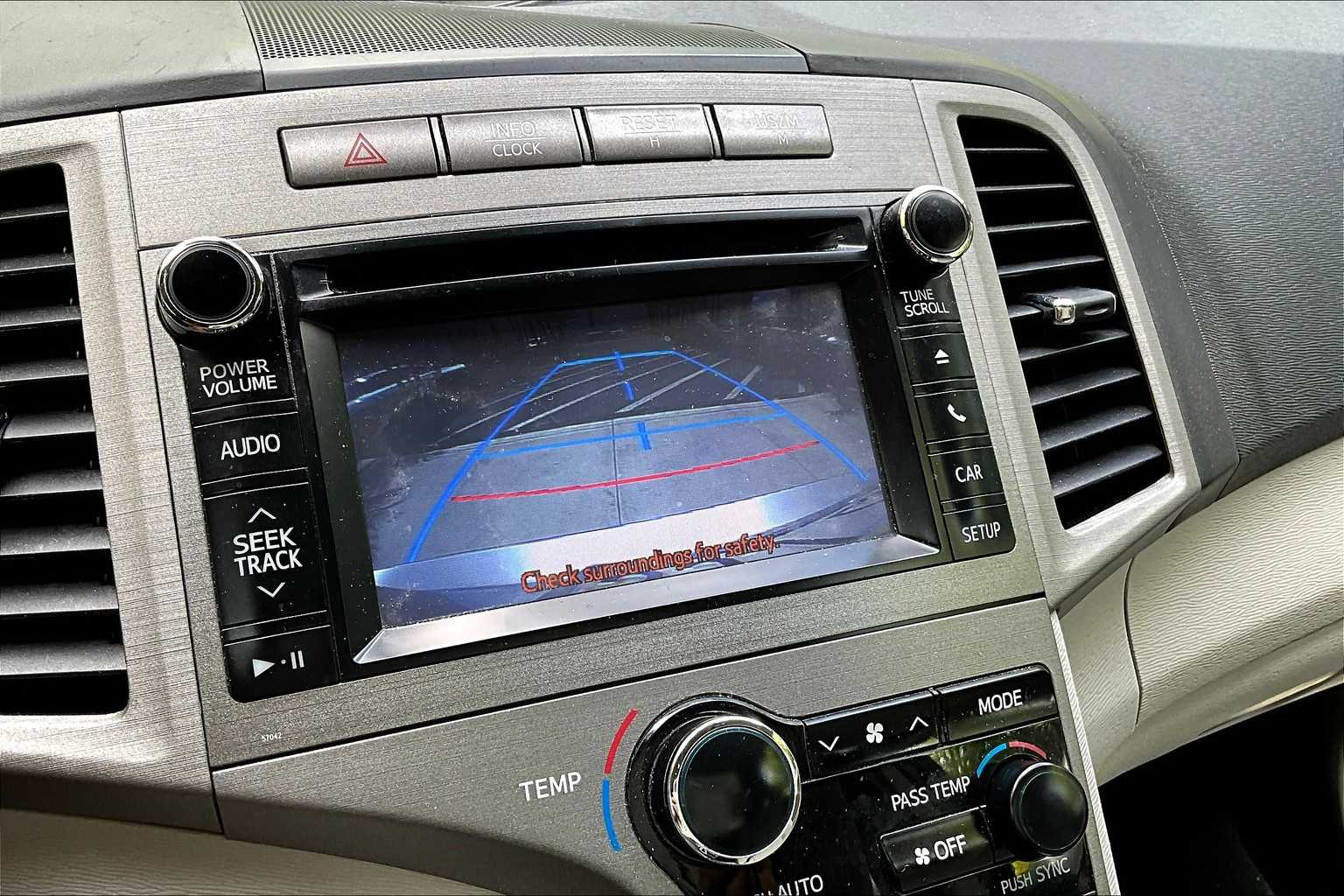 Thumbnail: 2014 Toyota Venza - 26