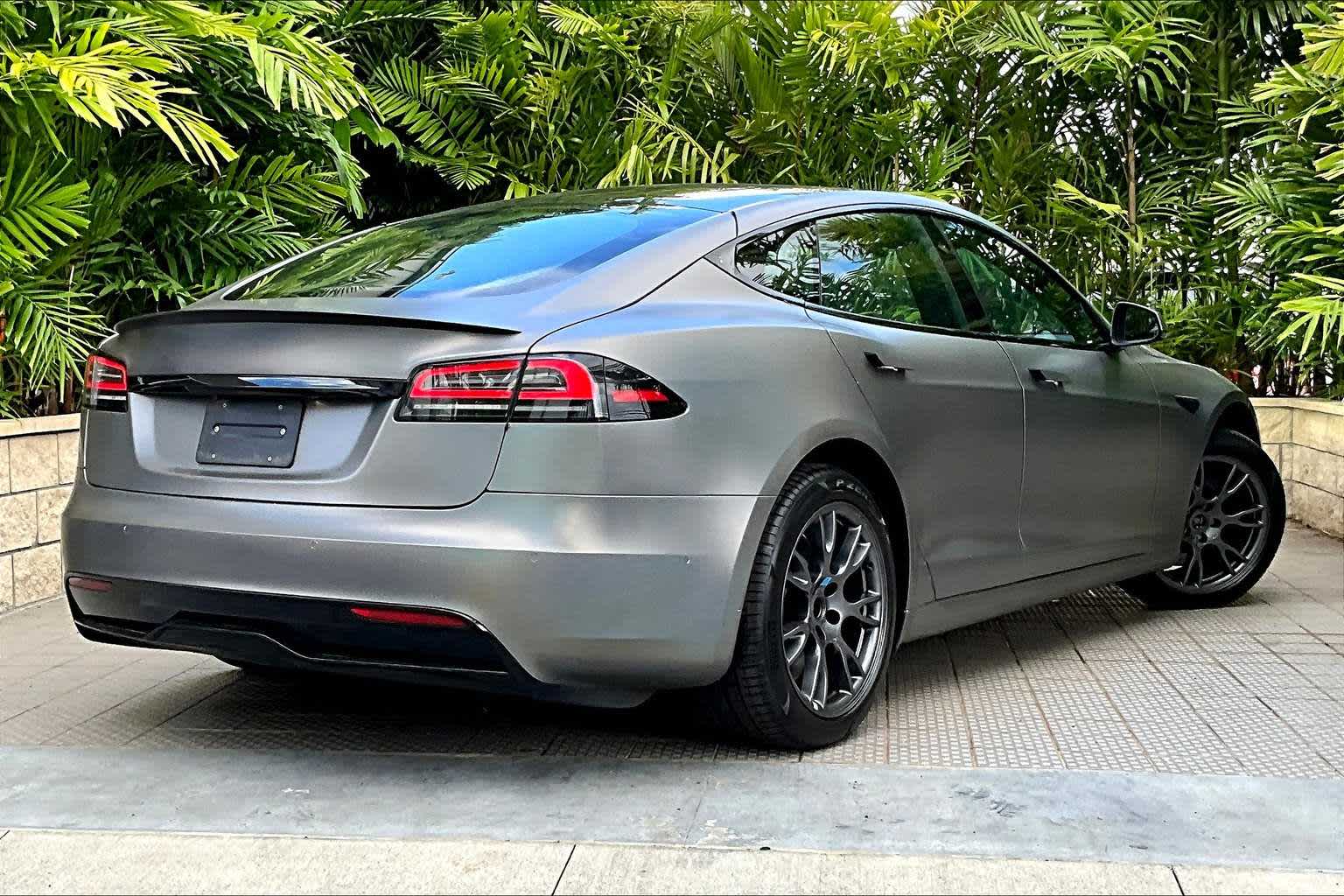 Thumbnail: 2022 Tesla Model S - 23