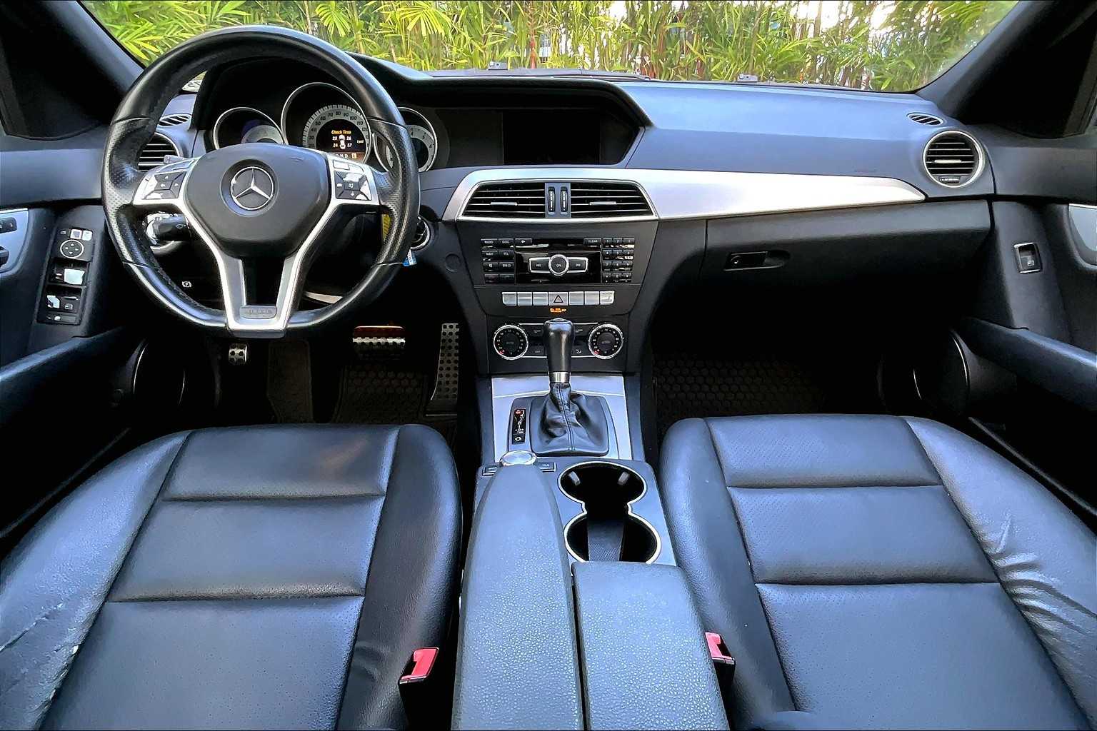 Thumbnail: 2012 Mercedes-Benz C-Class - 11