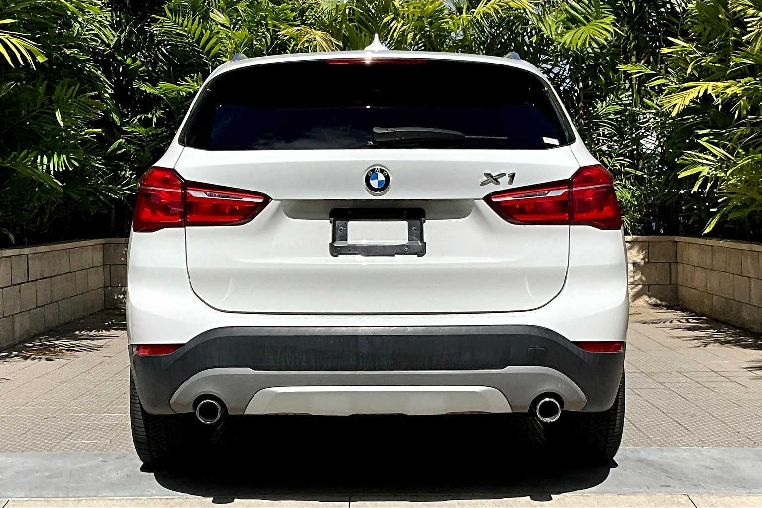 Thumbnail: 2016 BMW X1 - 6