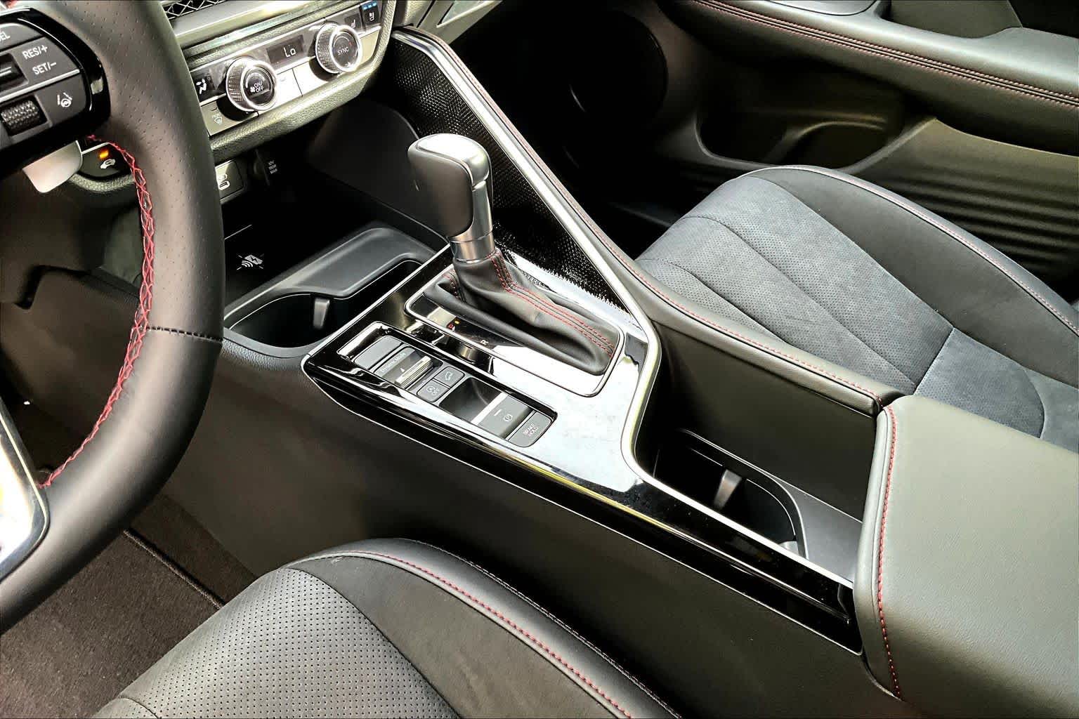 Thumbnail: 2025 Acura ADX - 18