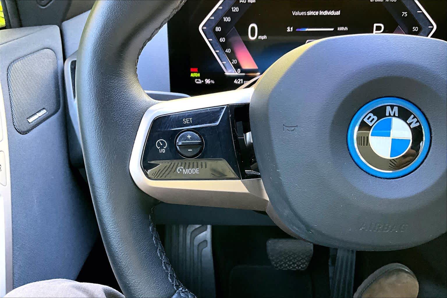 Thumbnail: 2023 BMW iX - 24