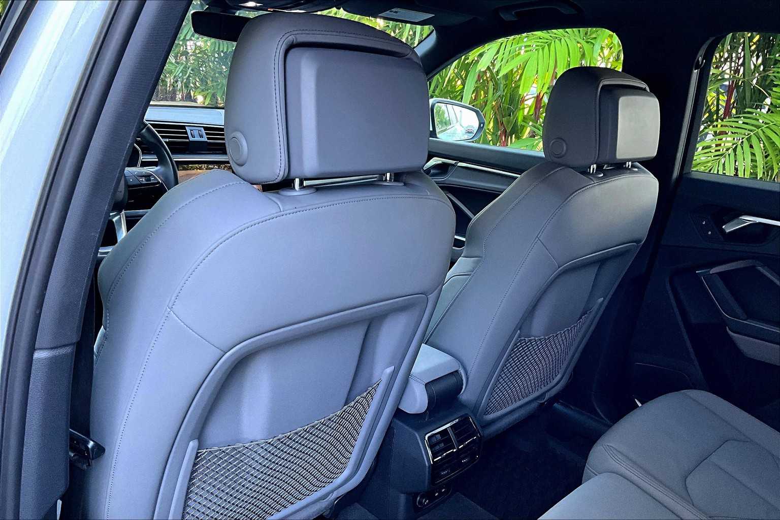 Thumbnail: 2021 Audi Q3 - 13