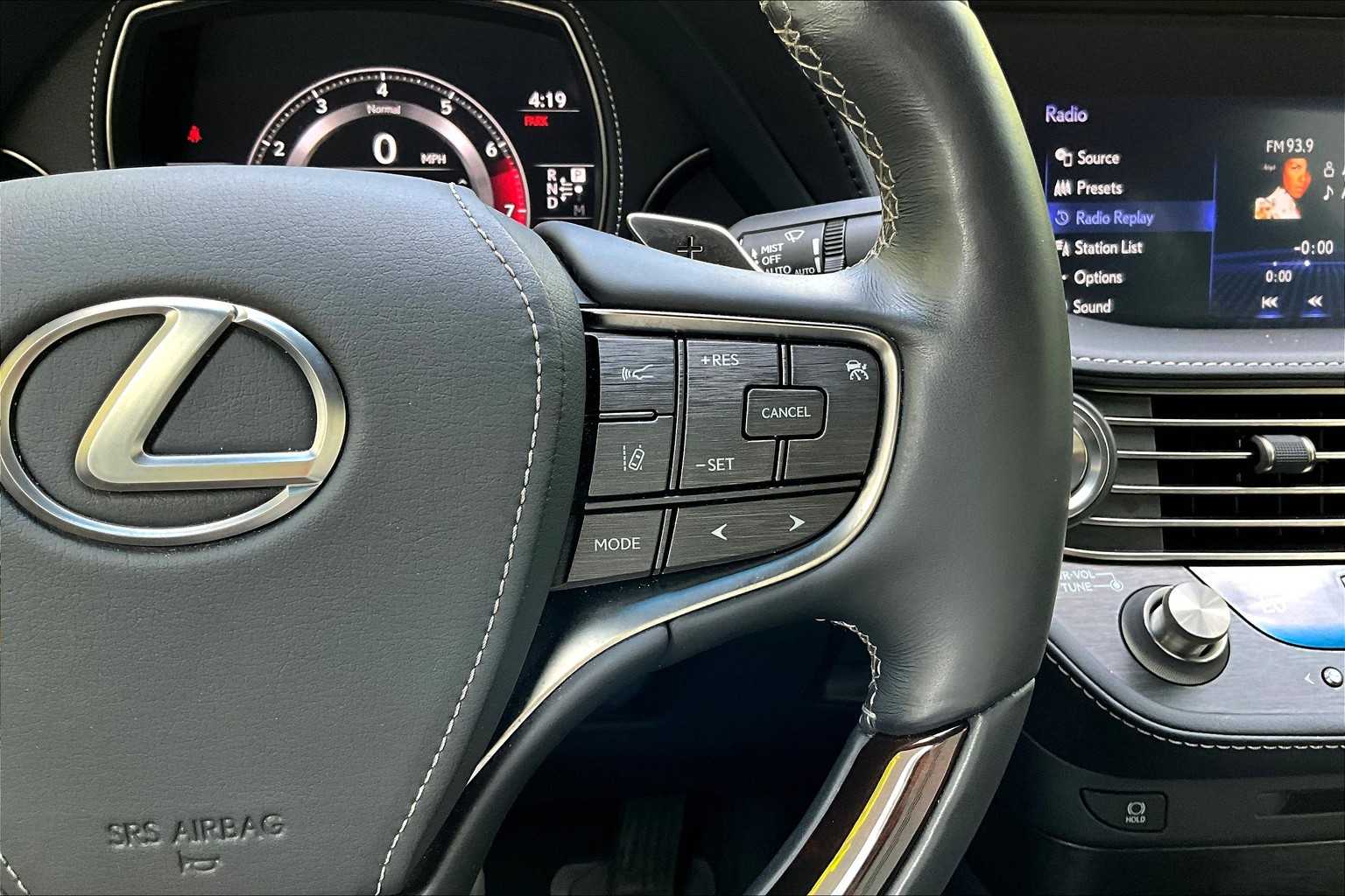 Thumbnail: 2018 Lexus LS - 25