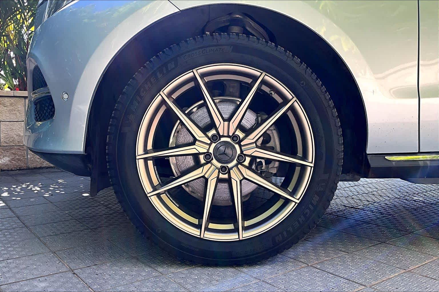 Thumbnail: 2017 Mercedes-Benz GLE - 9