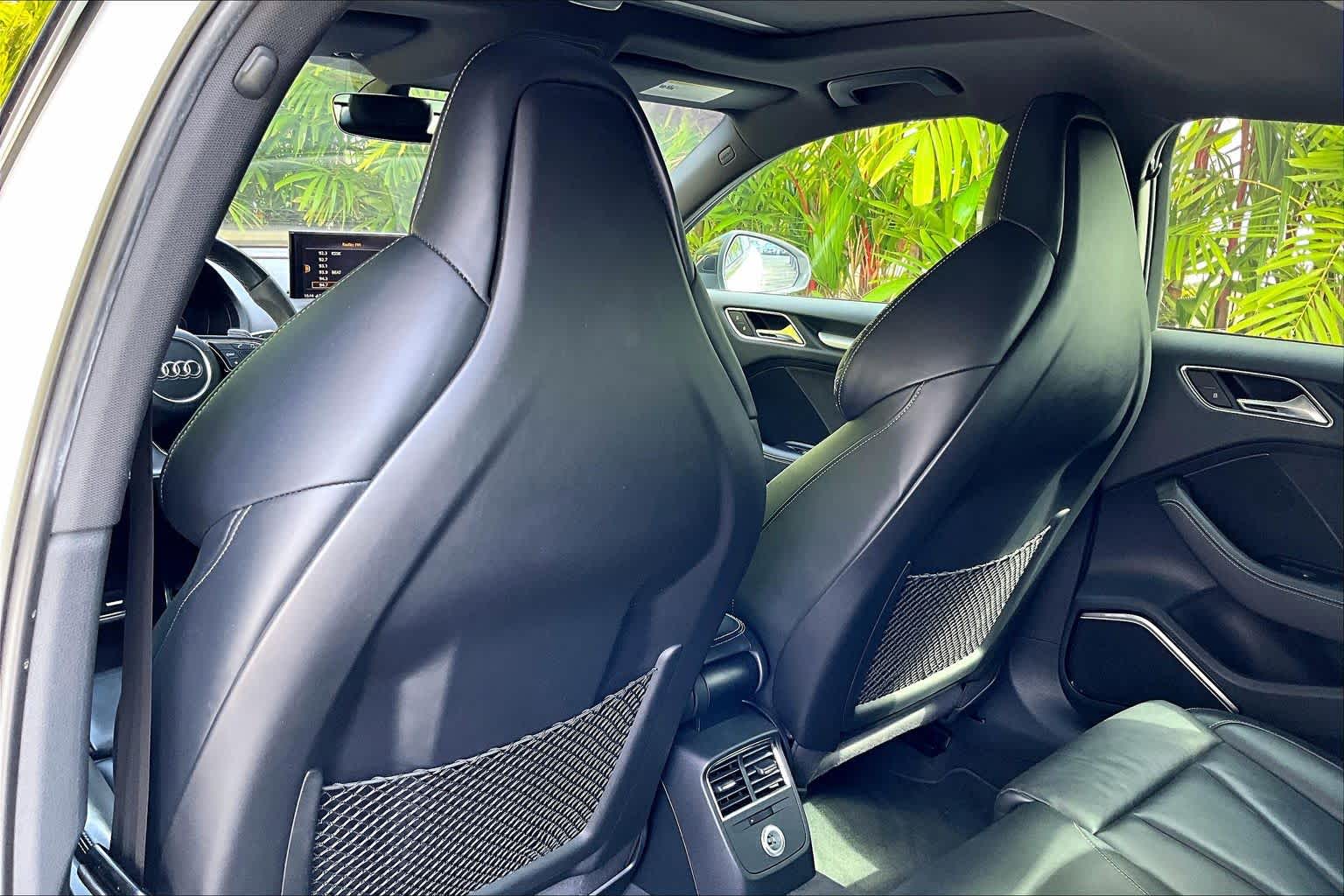 Thumbnail: 2018 Audi RS 3 - 13