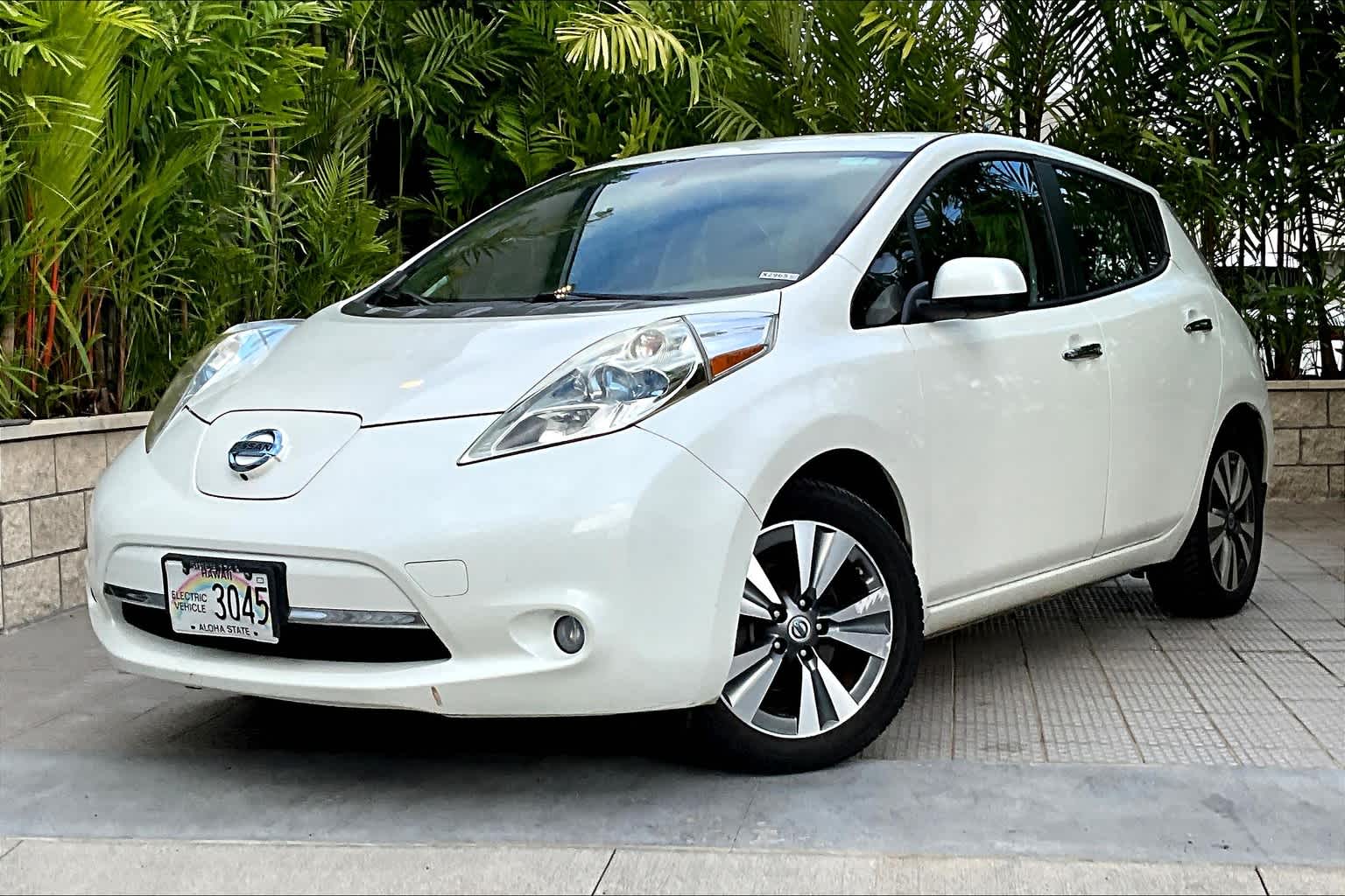 2013 Nissan Leaf SL -
                  Honolulu, HI