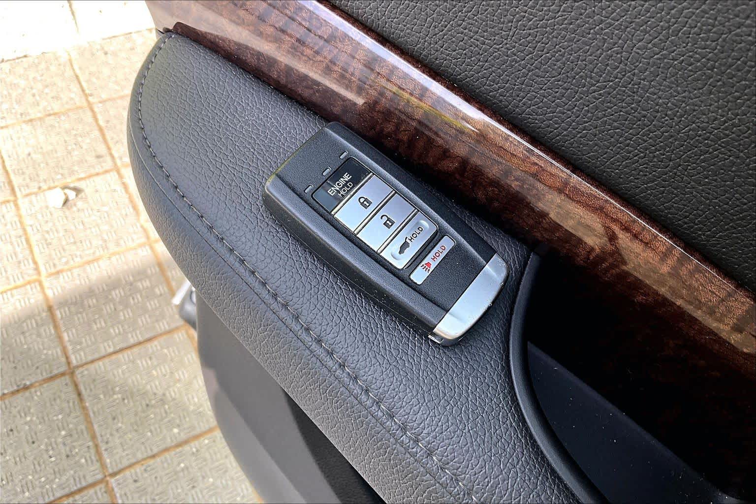 Thumbnail: 2017 Acura MDX - 20