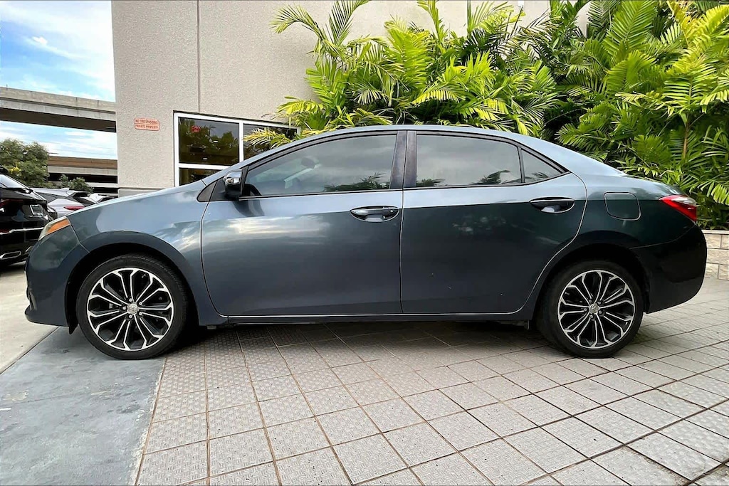 Used 2016 Toyota Corolla  Sedan