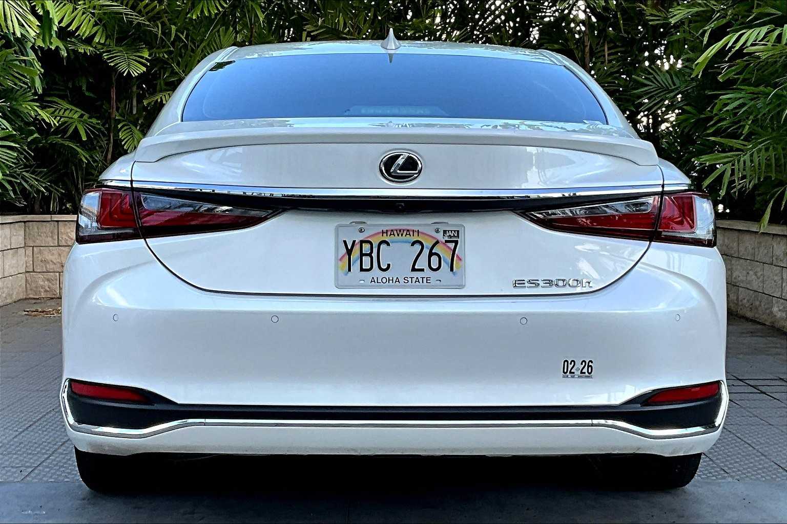 Thumbnail: 2024 Lexus ES - 6