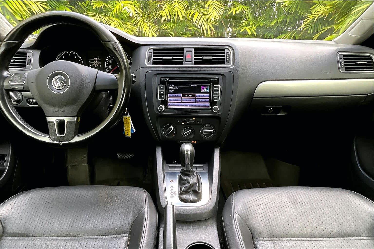 Thumbnail: 2013 Volkswagen Jetta - 11