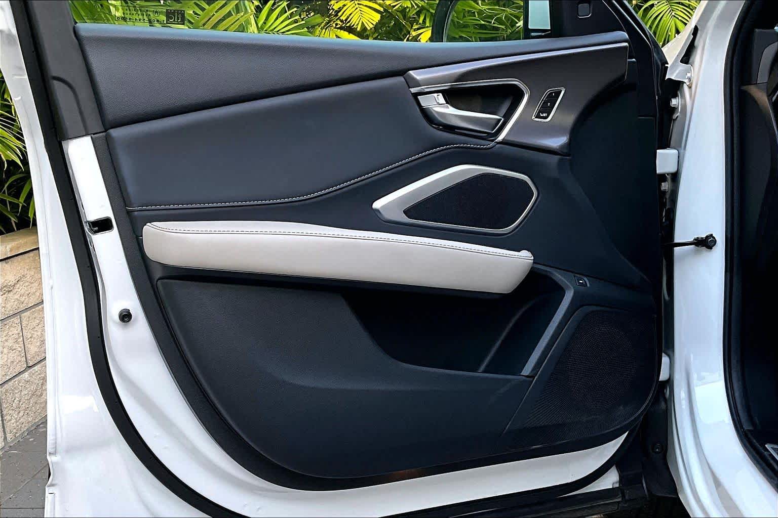 Thumbnail: 2025 Acura RDX - 27