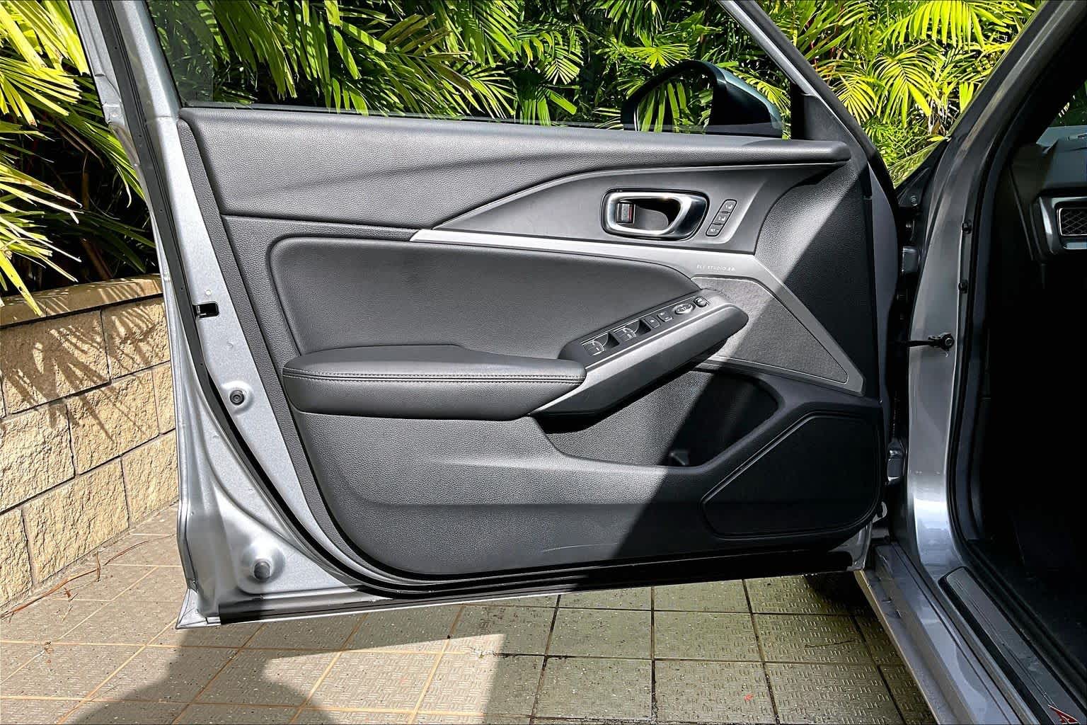 Thumbnail: 2025 Acura Integra - 28