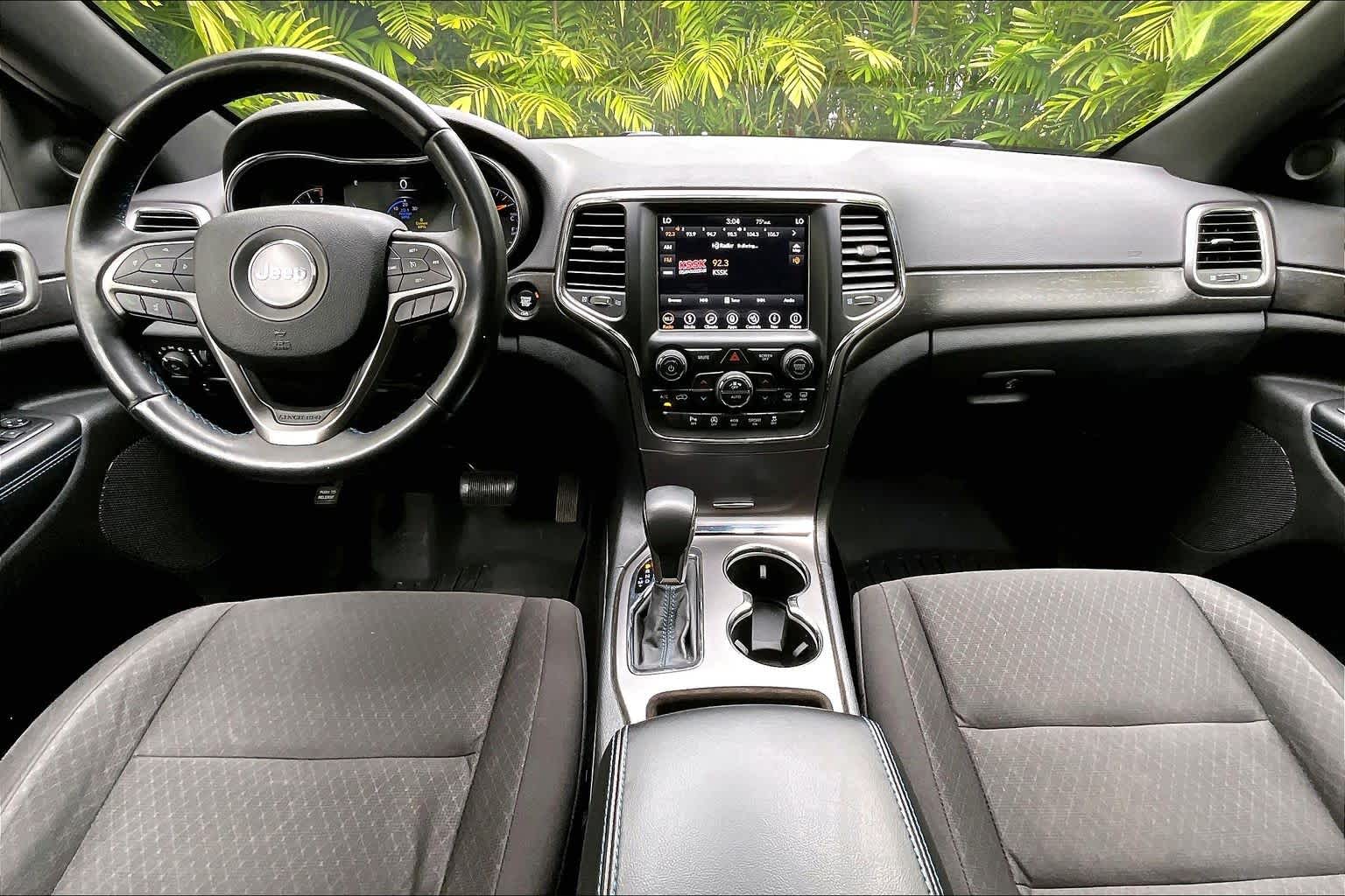 Thumbnail: 2018 Jeep Grand Cherokee - 11