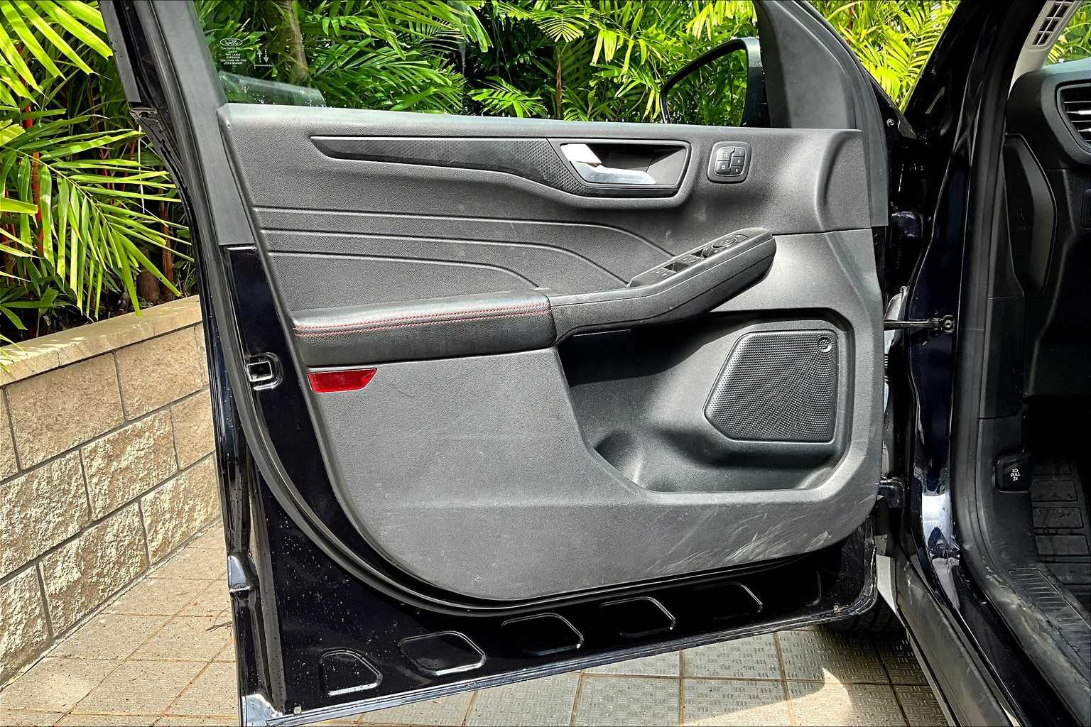 Thumbnail: 2021 Ford Escape - 28