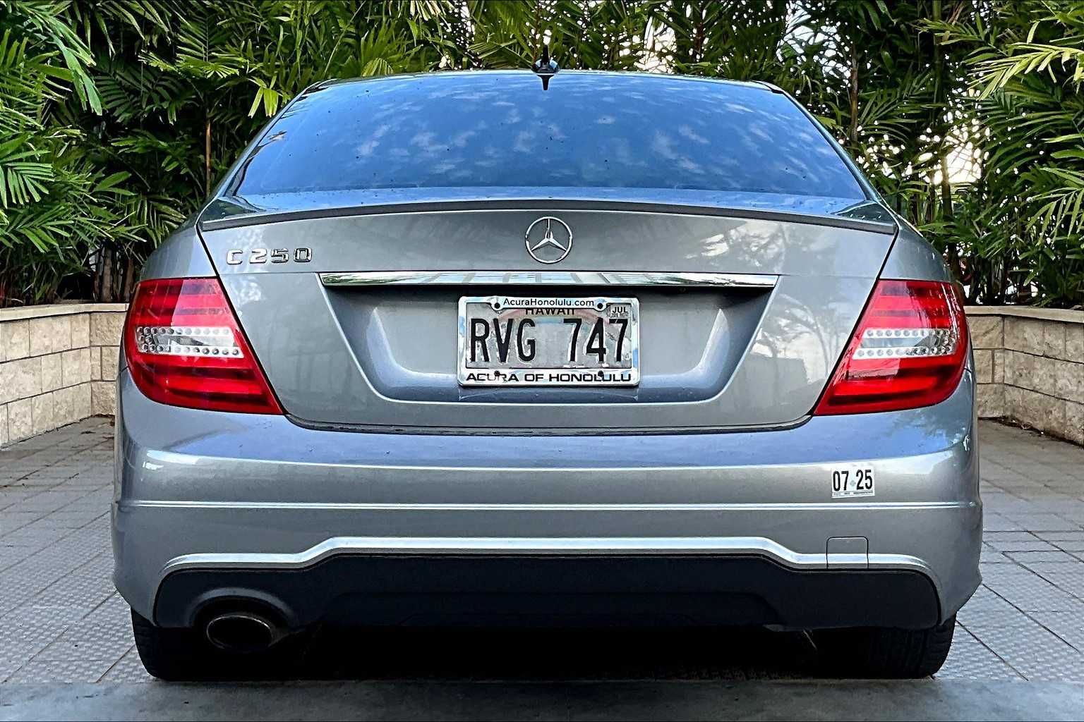 Thumbnail: 2012 Mercedes-Benz C-Class - 6