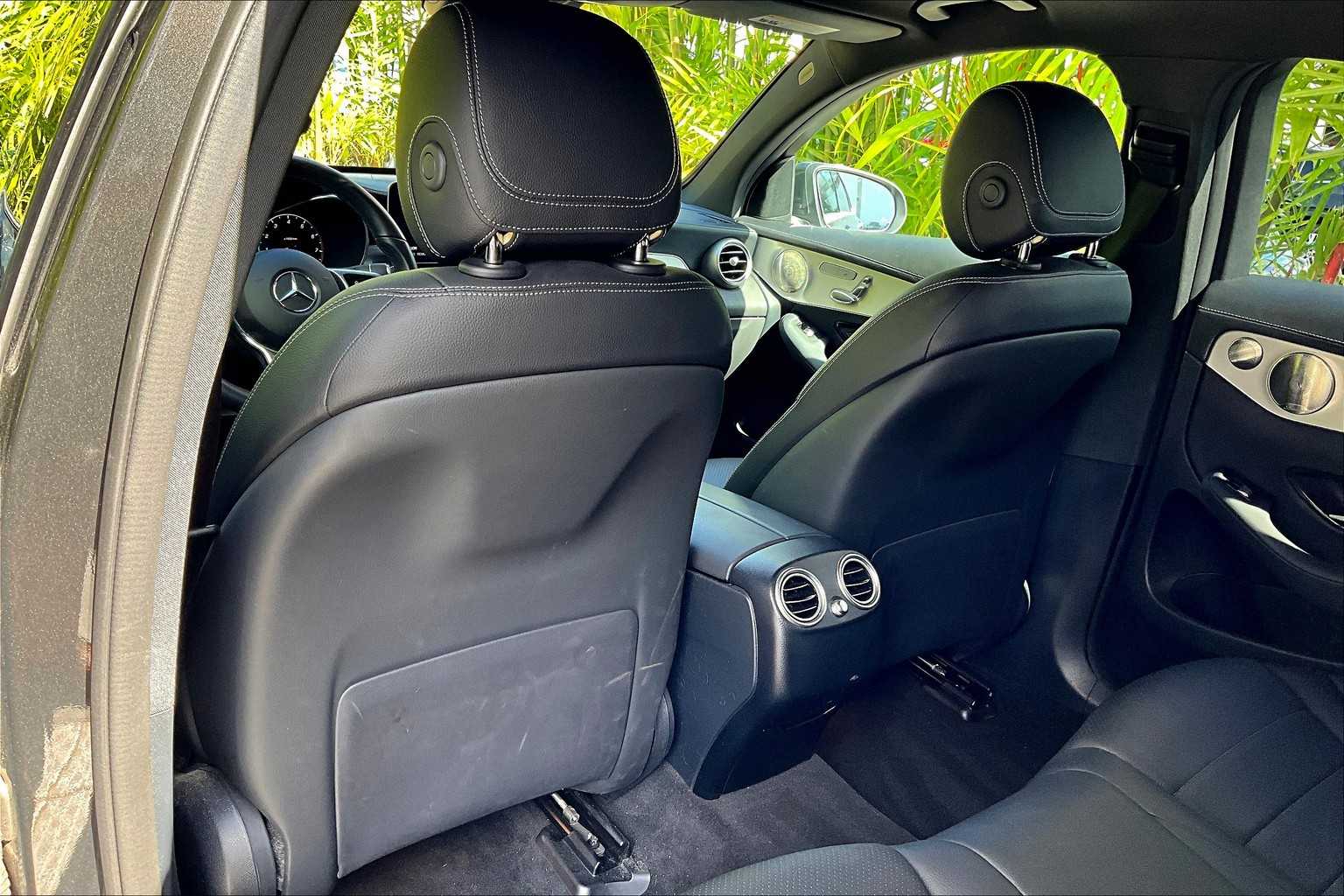 Thumbnail: 2023 Mercedes-Benz GLC - 13