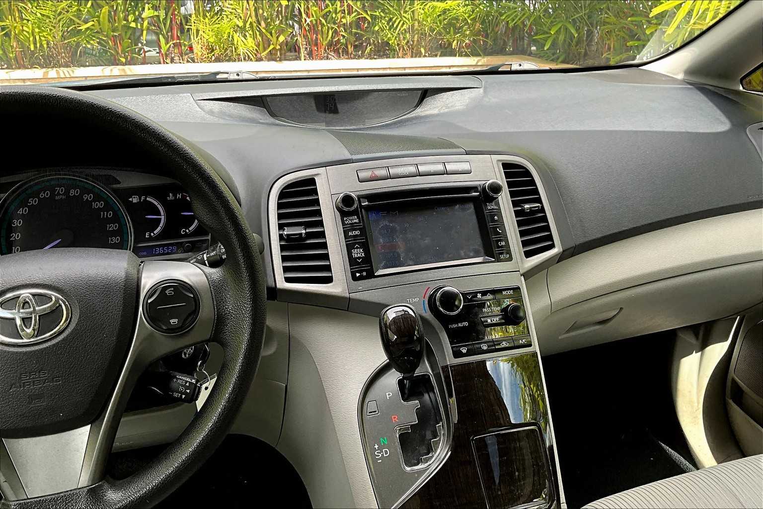 Thumbnail: 2014 Toyota Venza - 15