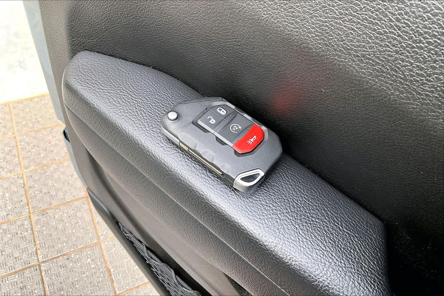 Thumbnail: 2024 Jeep Wrangler - 19