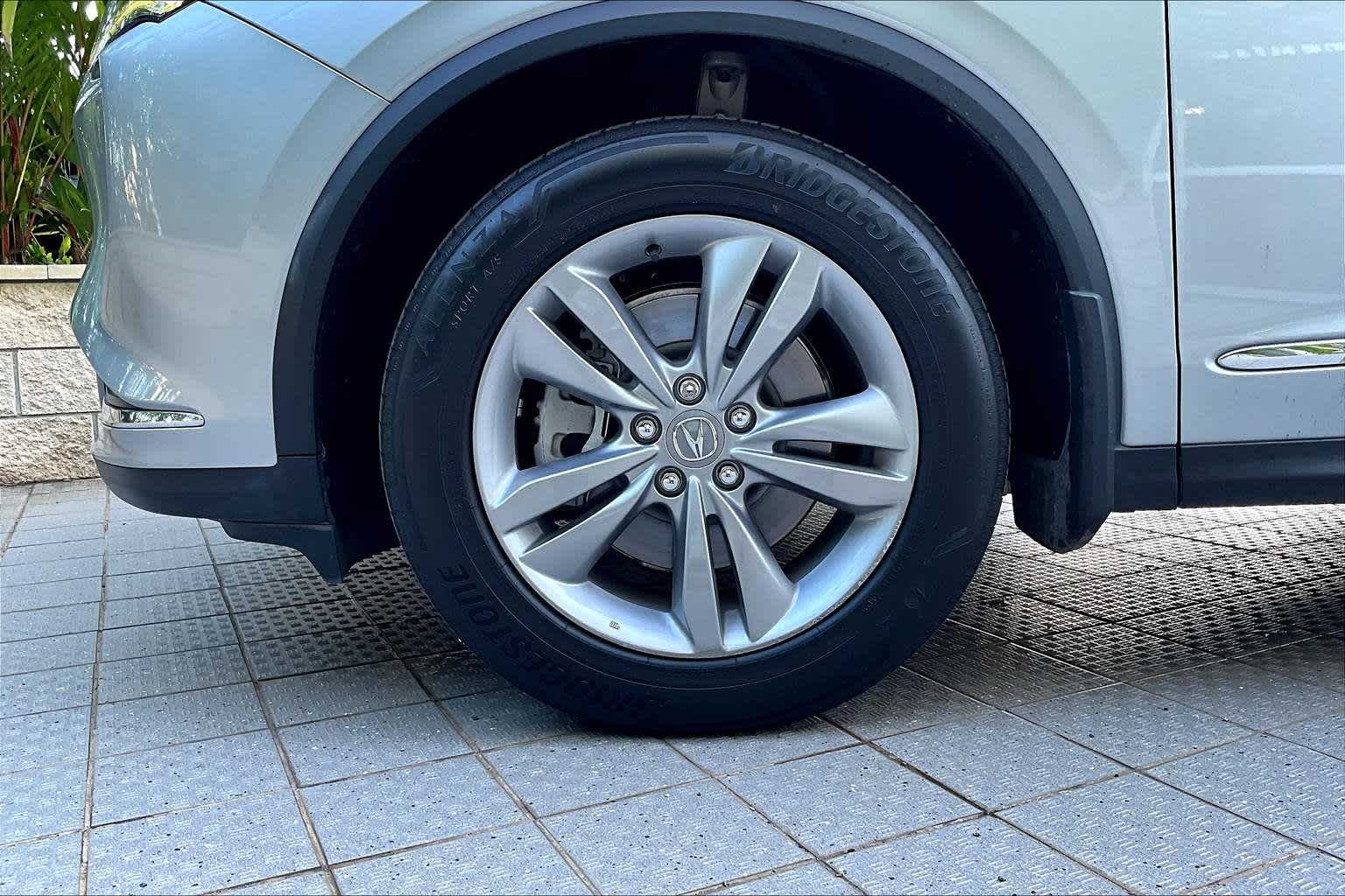 Thumbnail: 2023 Acura MDX - 9