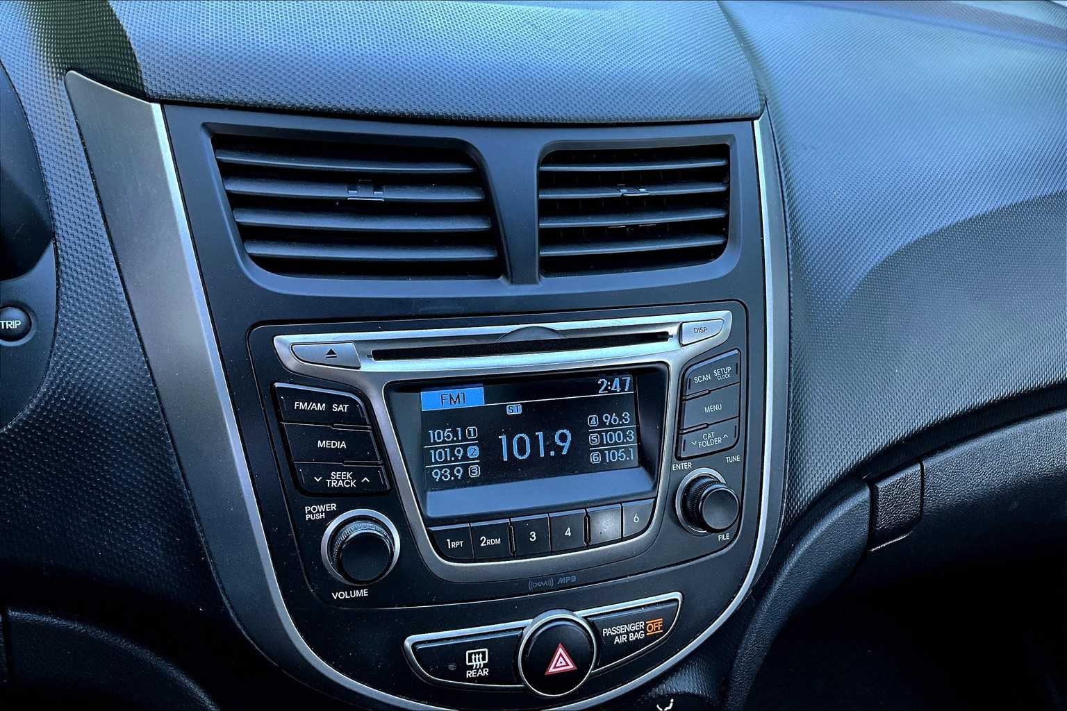 Thumbnail: 2016 Hyundai Accent - 25