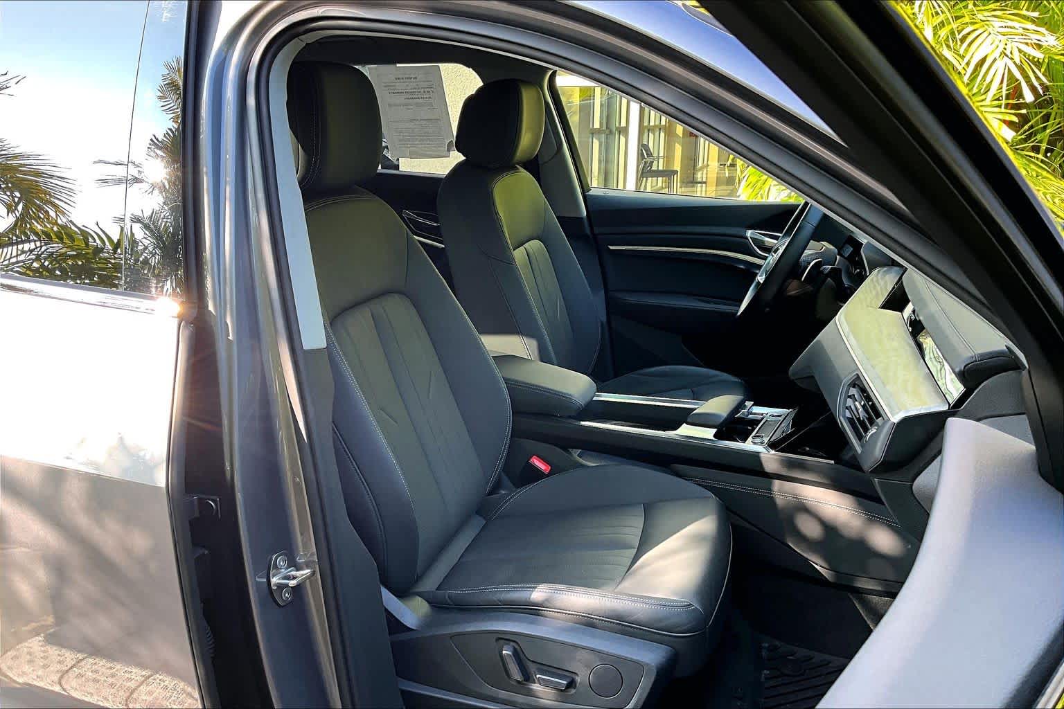 Thumbnail: 2021 Audi e-tron - 14