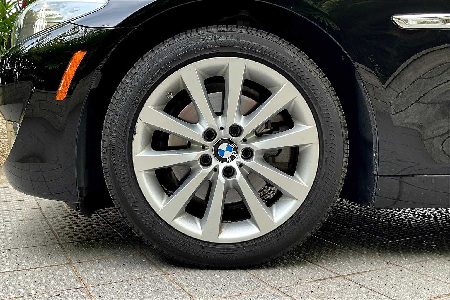 Thumbnail: 2011 BMW 5 Series - 9