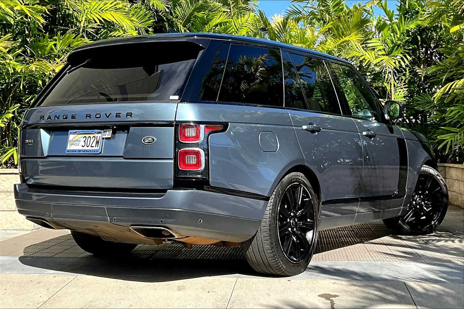 Thumbnail: 2021 Land Rover Range Rover - 23