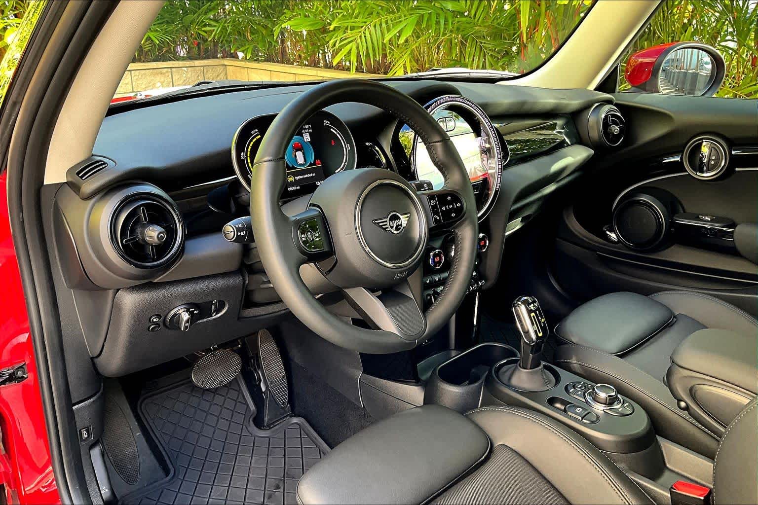 Thumbnail: 2024 MINI Cooper Hardtop - 3