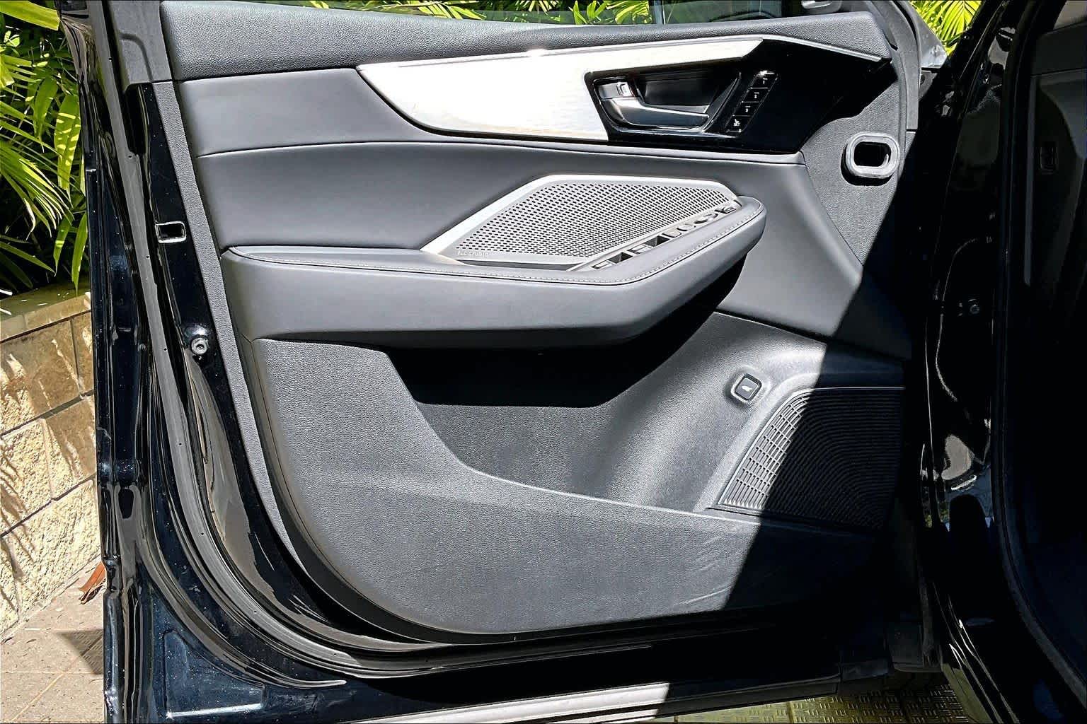 Thumbnail: 2023 Acura MDX - 28