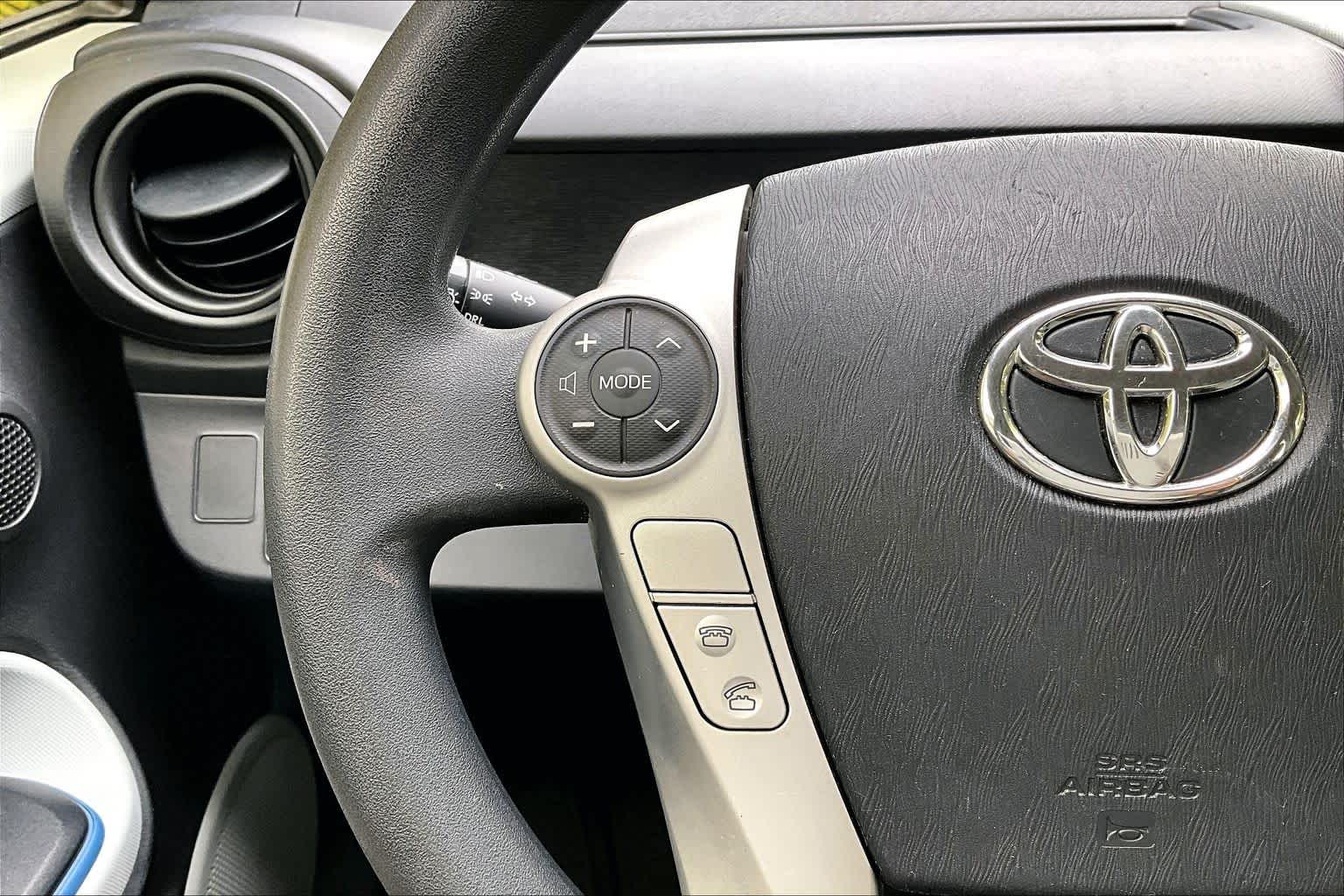 Thumbnail: 2012 Toyota Prius c - 25