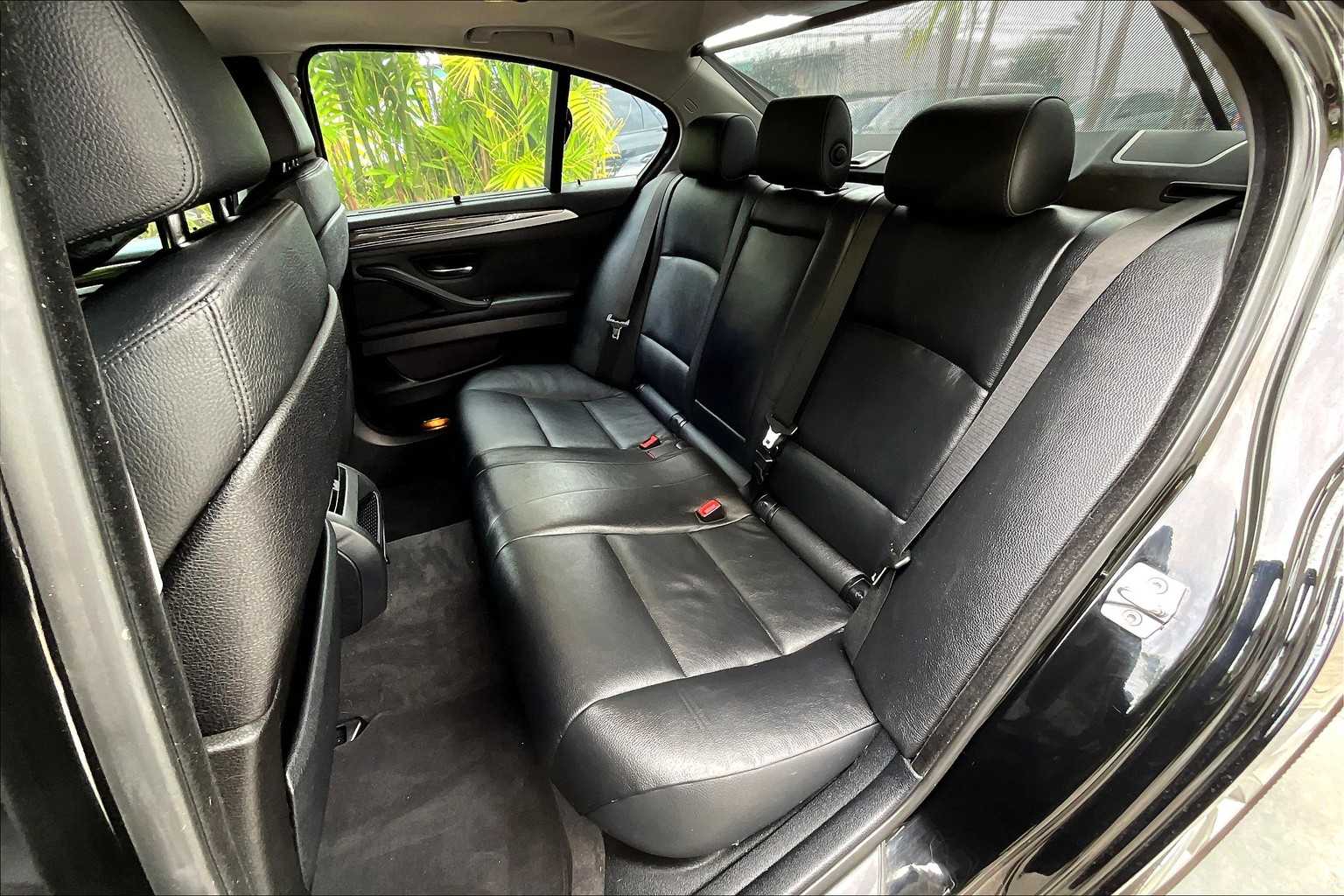Thumbnail: 2011 BMW 5 Series - 30