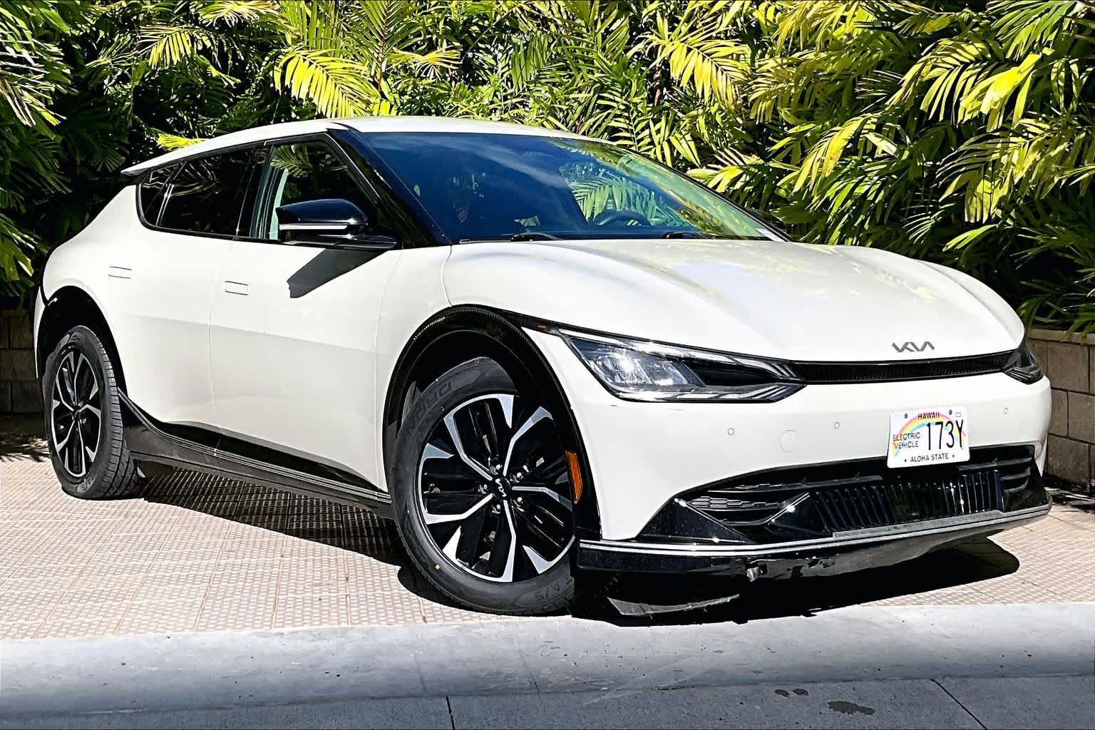 Thumbnail: 2022 Kia EV6 - 22
