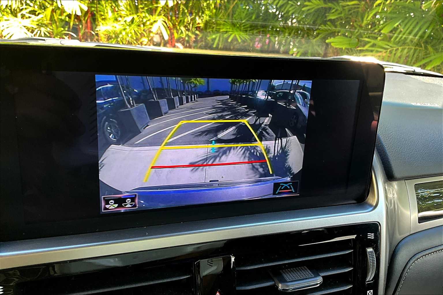 Thumbnail: 2022 Lexus GX - 27