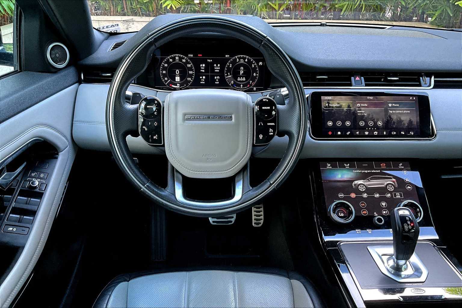 Thumbnail: 2020 Land Rover Range Rover Evoque - 15