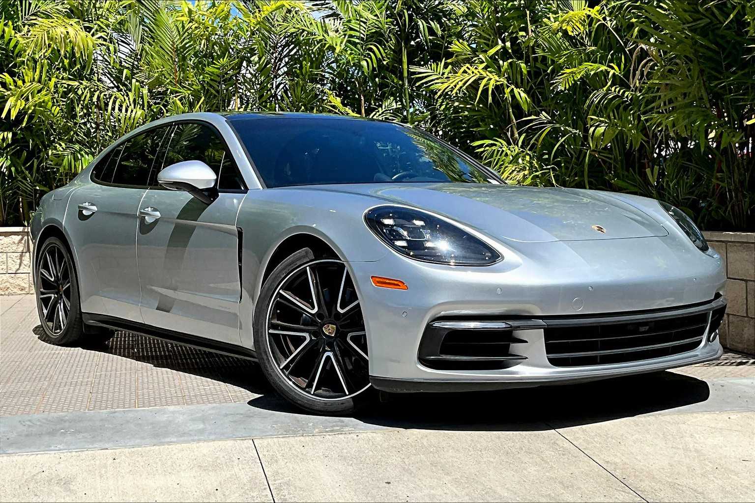 Thumbnail: 2018 Porsche Panamera - 21