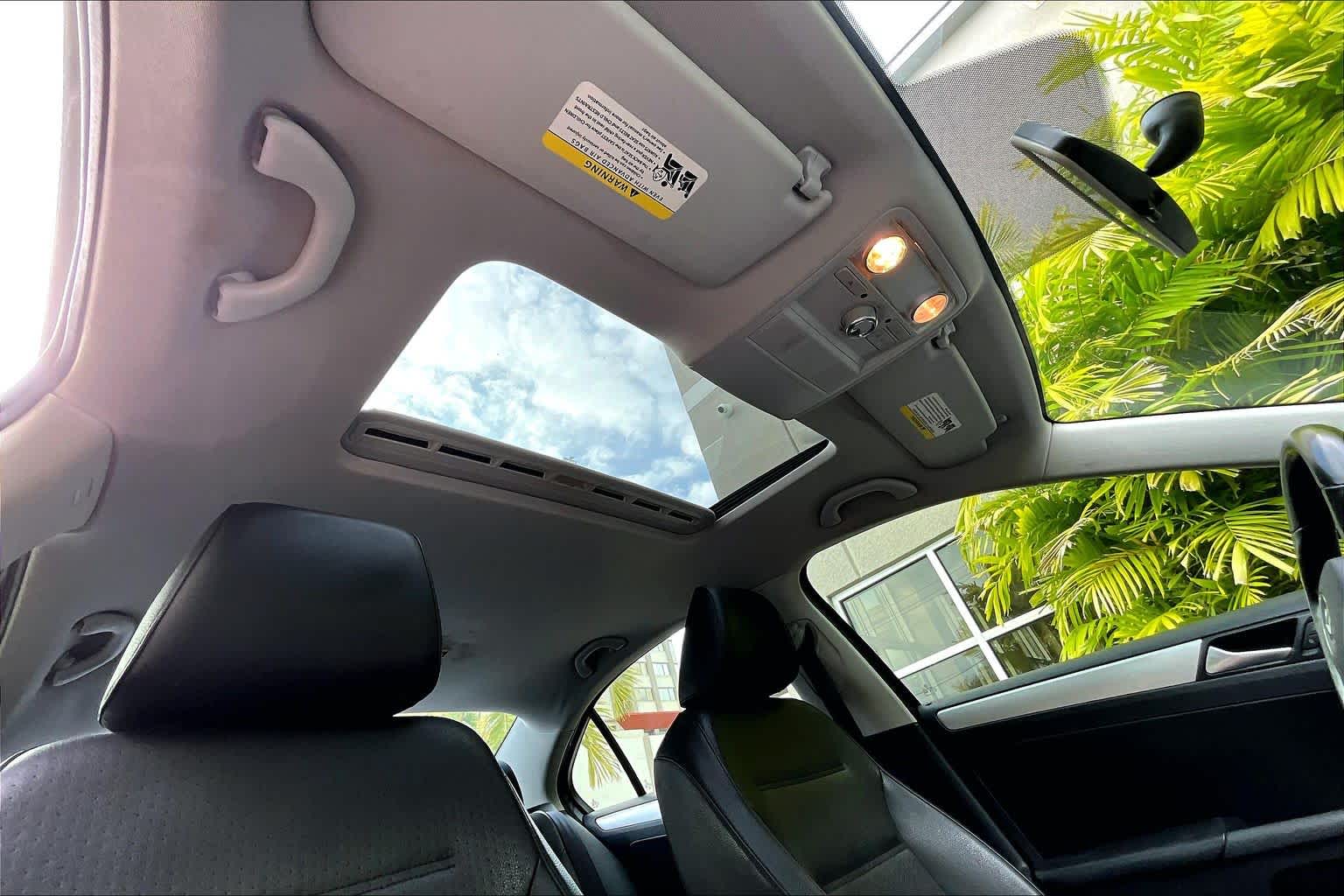 Thumbnail: 2013 Volkswagen Jetta - 31