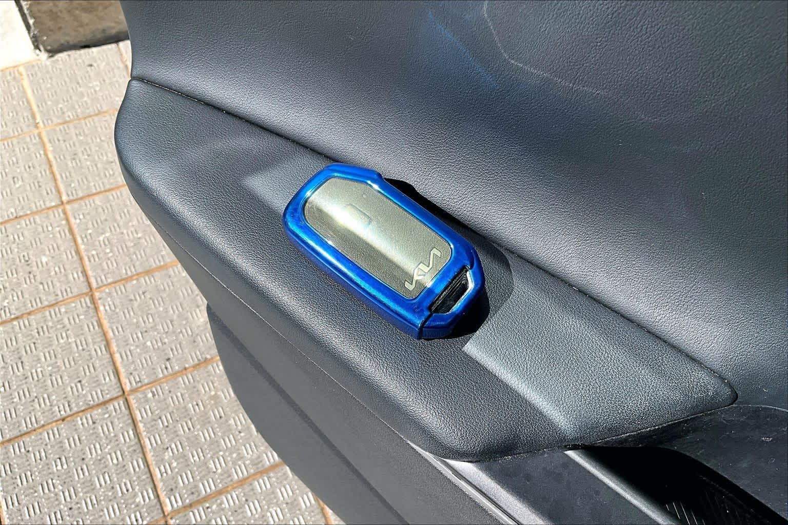 Thumbnail: 2022 Kia EV6 - 20