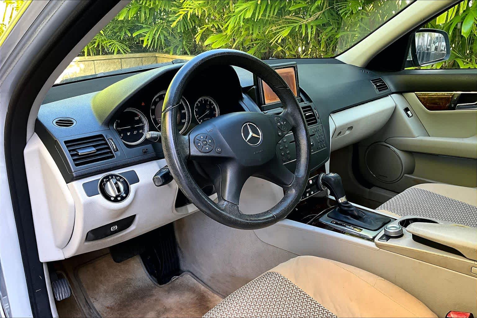 Thumbnail: 2009 Mercedes-Benz C-Class - 3