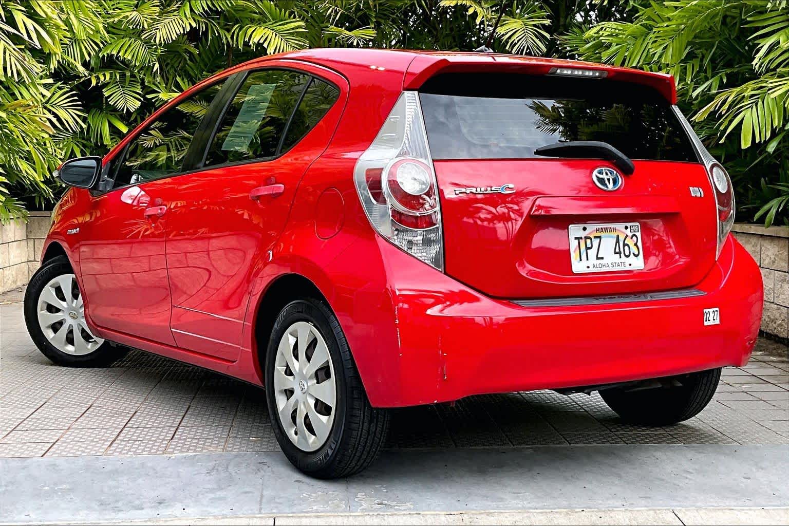 Thumbnail: 2012 Toyota Prius c - 5